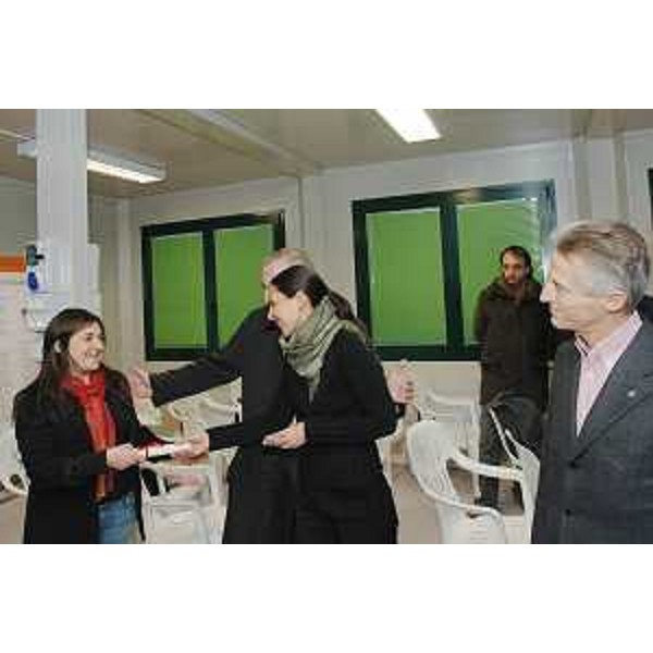 Riccardo Illy (Presidente Regione Friuli Venezia Giulia) alla consegna della Borsa di Studio "Gianfranco Rados" alla dott.a Francesca Iannelli, al Sincrotrone di Trieste. (Trieste 19/12/07)