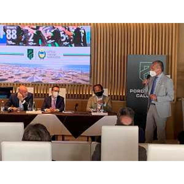 Il presidente del Consiglio regionale Fvg, Piero Mauro Zanin, durante il suo intervento a Lignano - Il presidente del Consiglio regionale Fvg, Piero Mauro Zanin, durante il suo intervento a Lignano