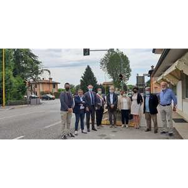 L'assessore regionale alle Infrastrutture e territorio, Graziano Pizzimenti, con il sindaco di Bagnaria Arsa, i primi cittadini di Bicinicco, Palmanova, Santa Maria La Longa, Terzo d'Aquileia, Torviscosa e Visco e Luca Vittori, responsabile unico del procedimento per FVGStrade - L'assessore regionale alle Infrastrutture e territorio, Graziano Pizzimenti, con il sindaco di Bagnaria Arsa, i primi cittadini di Bicinicco, Palmanova, Santa Maria La Longa, Terzo d'Aquileia, Torviscosa e Visco e Luca Vittori, responsabile unico del procedimento per FVGStrade