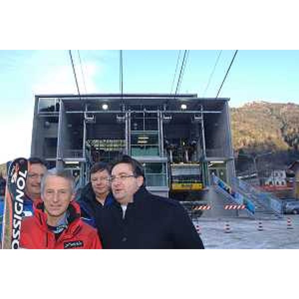 Riccardo Illy (Presidente Regione Friuli Venezia Giulia) e Stefano Fantinel all'inaugurazione della nuova funivia Ravascletto-Zoncolan. (Ravascletto 22/12/07)