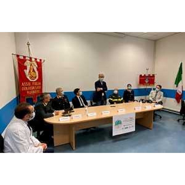 Il vicegovernatore del Friuli Venezia Giulia, Riccardo Riccardi, alla celebrazione della Giornata mondiale del donatore di sangue svoltasi all'Ospedale di Pordenone, alla presenza dei vertici dell'Azienda sanitaria Friuli Occidentale, dei rappresentanti della prefettura e delle Forze dell'ordine e di soccorso, oltre che delle associazioni dei donatori di sangue. - Il vicegovernatore del Friuli Venezia Giulia, Riccardo Riccardi, alla celebrazione della Giornata mondiale del donatore di sangue svoltasi all'Ospedale di Pordenone, alla presenza dei vertici dell'Azienda sanitaria Friuli Occidentale, dei rappresentanti della prefettura e delle Forze dell'ordine e di soccorso, oltre che delle associazioni dei donatori di sangue. 