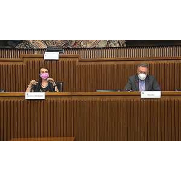 La presidente della IV Commissione, Mara Piccin (FI), insieme all'assessore regionale Graziano Pizzimenti - La presidente della IV Commissione, Mara Piccin (FI), insieme all'assessore regionale Graziano Pizzimenti