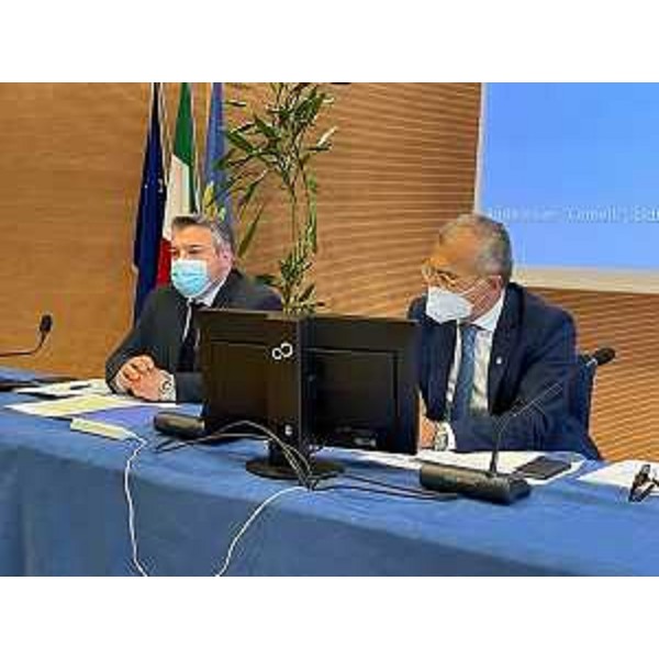 Il presidente Zanin (a destra) con Diego Bernardis, presidente della V Commissione - Il presidente Zanin (a destra) con Diego Bernardis, presidente della V Commissione