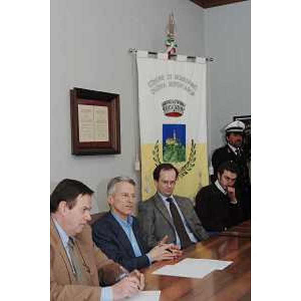 Riccardo Illy (Presidente Regione Friuli Venezia Giulia) incontra Alessio Krizman (Sindaco Monrupino), la Giunta e il Consiglio del Comune di Monrupino. (Monrupino 10/01/08)