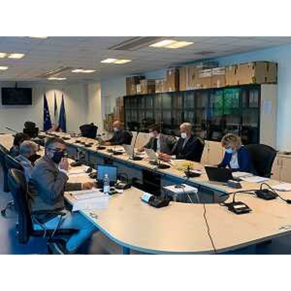 Gli assessori regionali alle Finanze, Barbara Zilli, e alle Autonomie locali, Pierpaolo Roberti, durante la seduta odierna del Consiglio delle Autonomie locali - Gli assessori regionali alle Finanze, Barbara Zilli, e alle Autonomie locali, Pierpaolo Roberti, durante la seduta odierna del Consiglio delle Autonomie locali