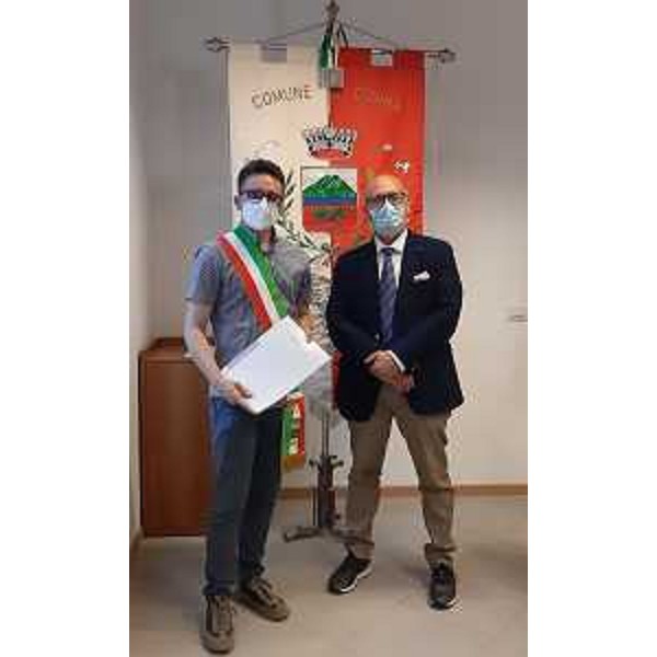 L'assessore regionale al Demanio, Sebastiano Callari, con il sindaco di Dogna, Simone Peruzzi. - L'assessore regionale al Demanio, Sebastiano Callari, con il sindaco di Dogna, Simone Peruzzi.