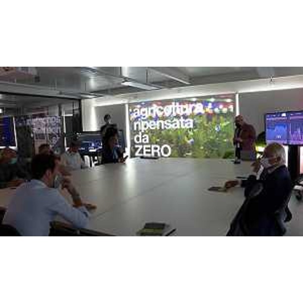 Una fase della visita all'azienda Zero di Pordenone - Una fase della visita all'azienda Zero di Pordenone