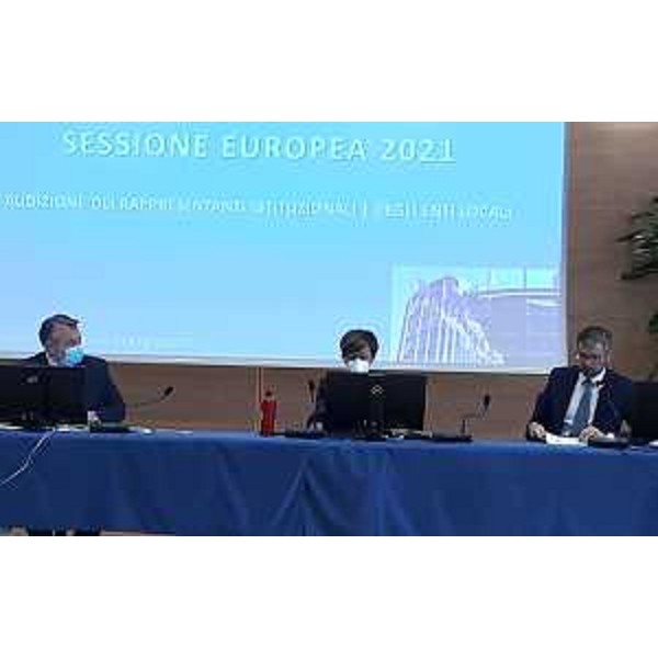 Il presidente della V Commissione consiliare, Diego Bernardis (Lega) ,con gli europarlamentari Elena Lizzi e Marco Dreosto a Udine - Il presidente della V Commissione consiliare, Diego Bernardis (Lega) ,con gli europarlamentari Elena Lizzi e Marco Dreosto a Udine