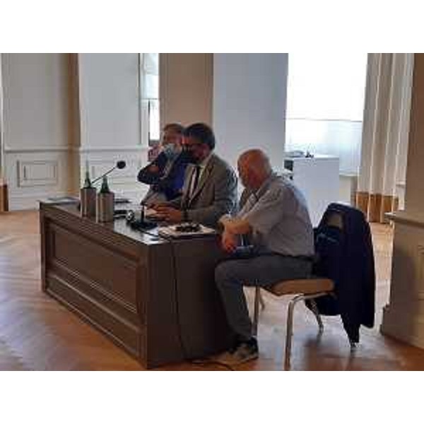 Lassessore regionale ai corregionali allestero, Pierpaolo Roberti, allevento organizzato in occasione del 75esimo anniversario dellaccordo italo-belga per rendere omaggio al lavoro compiuto dai corregionali allestero. - Lassessore regionale ai corregionali allestero, Pierpaolo Roberti, allevento organizzato in occasione del 75esimo anniversario dellaccordo italo-belga per rendere omaggio al lavoro compiuto dai corregionali allestero.