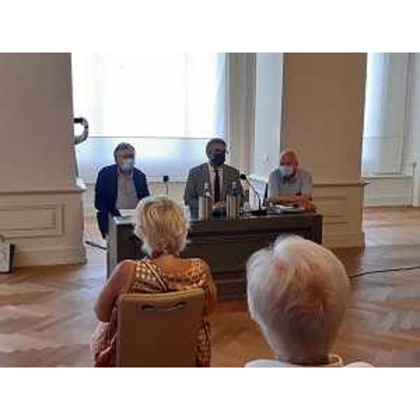 Lassessore regionale ai corregionali allestero, Pierpaolo Roberti, allevento organizzato in occasione del 75esimo anniversario dellaccordo italo-belga per rendere omaggio al lavoro compiuto dai corregionali allestero. - Lassessore regionale ai corregionali allestero, Pierpaolo Roberti, allevento organizzato in occasione del 75esimo anniversario dellaccordo italo-belga per rendere omaggio al lavoro compiuto dai corregionali allestero.