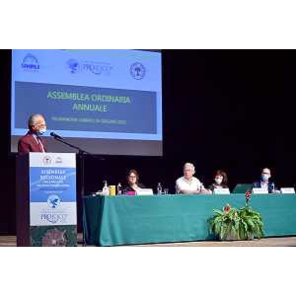 L'intervento del presidente del Cr Fvg, Piero Mauro Zanin, sul palco del teatro Modena di Palmanova - Palmanova 26 Giugno 2021. Assemblea Ordinaria Annuale ProLoco. © Foto Petrussi