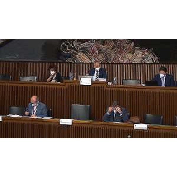 Piero Mauro Zanin, presidente del Cr Fvg, in Aula durante l'annuncio del programma previsto per la 1. Giornata dell'Onore - Piero Mauro Zanin, presidente del Cr Fvg, in Aula durante l'annuncio del programma previsto per la 1. Giornata dell'Onore