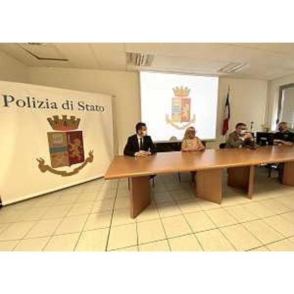Una fase della conferenza stampa svoltasi oggi a Udine per la presentazione degli sport sulla sicurezza in lingua friulana - Una fase della conferenza stampa svoltasi oggi a Udine per la presentazione degli sport sulla sicurezza in lingua friulana