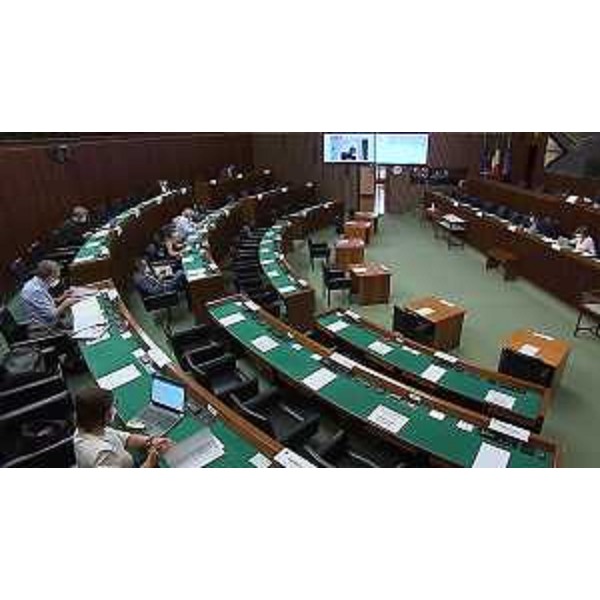 La II Commissione riunita in aula durante l'intervento dell'assessore regionale Alessia Rosolen - La II Commissione riunita in aula durante l'intervento dell'assessore regionale Alessia Rosolen