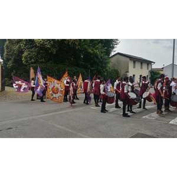 Gli sbandieratori di Palmanova ospiti del Palio di Mortegliano - Gli sbandieratori di Palmanova ospiti del Palio di Mortegliano