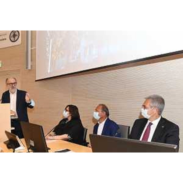 L'intervento del vicegovernatore con delega alla Salute Riccardo Riccardi. - L'intervento del vicegovernatore con delega alla Salute Riccardo Riccardi.