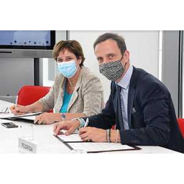 Il governatore del Friuli Venezia Giulia Massimiliano Fedriga con il ministro dellUniversità e ricerca Maria Cristina Messa - Il governatore del Friuli Venezia Giulia Massimiliano Fedriga con il ministro dellUniversità e ricerca Maria Cristina Messa