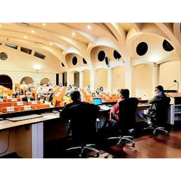 Una fase dell'incontro con i dipendenti dell'Edr di Pordenone, svoltosi alla presenza del'assessore regionale alle Autonomie Locali Pierolo Roberti - Una fase dell'incontro con i dipendenti dell'Edr di Pordenone, svoltosi alla presenza del'assessore regionale alle Autonomie Locali Pierolo Roberti