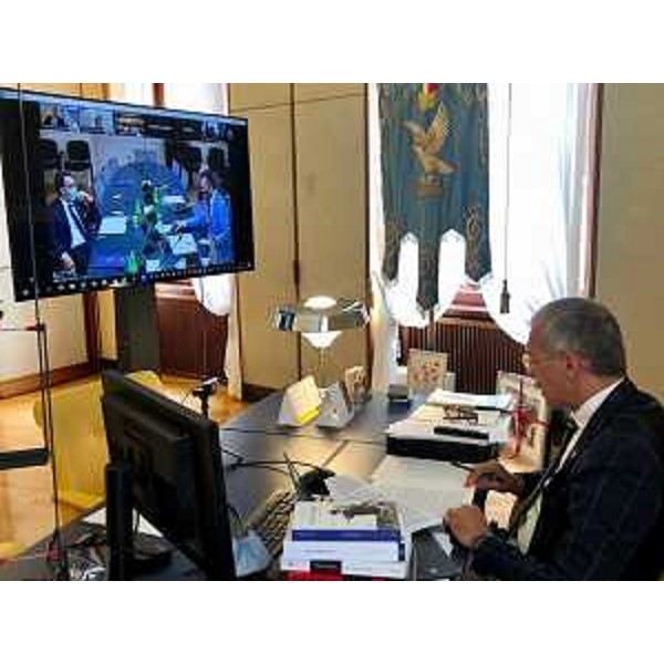 Il presidente del Cr Fvg, Piero Mauro Zanin, durante l'Assemblea plenaria della Conferenza delle Assemblee legislative - Il presidente del Cr Fvg, Piero Mauro Zanin, durante l'Assemblea plenaria della Conferenza delle Assemblee legislative