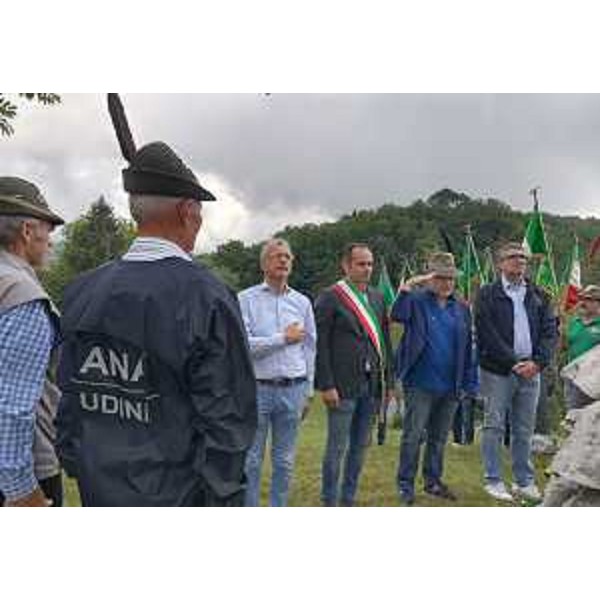 L'omaggio ai Caduti - L'omaggio ai Caduti