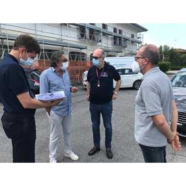 Una fase dei sopralluoghi compiuti dal vicegovernatore Riccardo Riccardi nel pordenonese - Una fase dei sopralluoghi compiuti dal vicegovernatore Riccardo Riccardi nel pordenonese