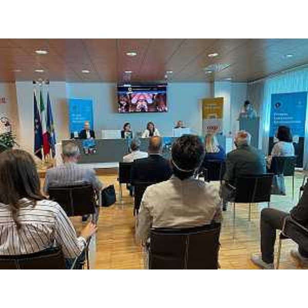 Un momento della conferenza stampa organizzata nell'ambito del Premio letterario Latisana per il NordEst - Un momento della conferenza stampa organizzata nell'ambito del Premio letterario Latisana per il NordEst