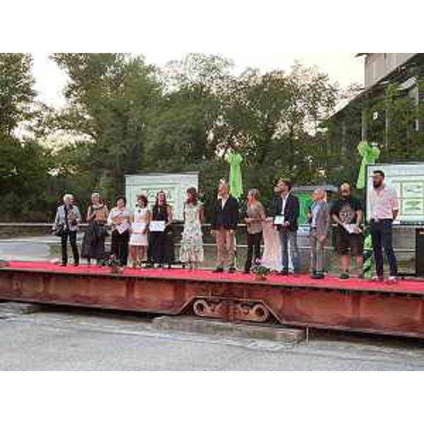 Il gruppo degli artisti premiati nell'ambito del 2° Premio Midolini - Il gruppo degli artisti premiati nell'ambito del 2° Premio Midolini