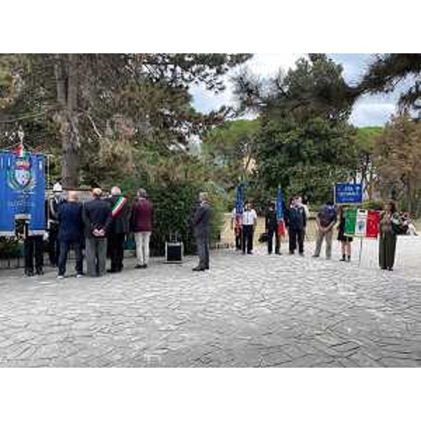 La deposizione della corona ai piedi del Lapidario - La deposizione della corona ai piedi del Lapidario