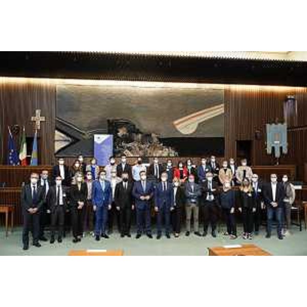 Foto di gruppo per i partecipanti al convegno "Dare forma alla casa della democrazia europea" - Foto di gruppo per i partecipanti al convegno "Dare forma alla casa della democrazia europea"