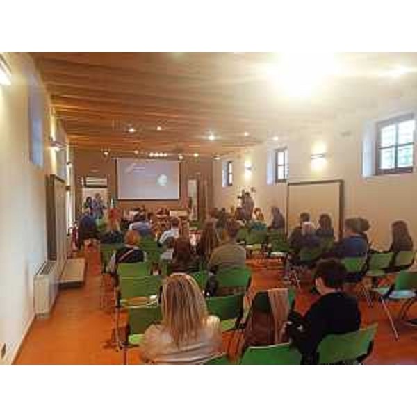 La sala del Foledor di Manzano in cui si sono svolte le premiazioni - La sala del Foledor di Manzano in cui si sono svolte le premiazioni