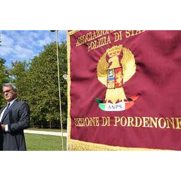 La celebrazione della ricorrenza di San Michele Arcangelo, santo patrono della Polizia di Stato, svoltasi a Pordenone. - La celebrazione della ricorrenza di San Michele Arcangelo, santo patrono della Polizia di Stato, svoltasi a Pordenone.
