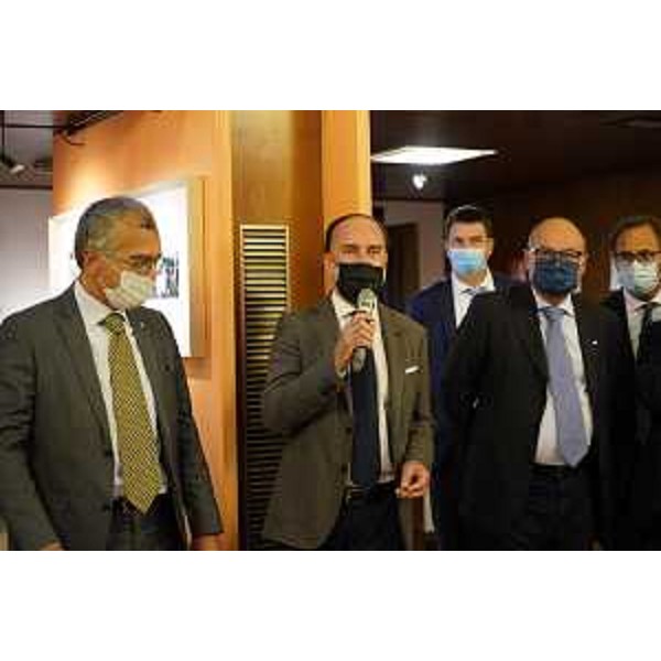 Il presidente e il direttore della Scuola mosaicisti del Friuli, Stefano Lovison e Gian Piero Brovedani - Il presidente e il direttore della Scuola mosaicisti del Friuli, Stefano Lovison e Gian Piero Brovedani