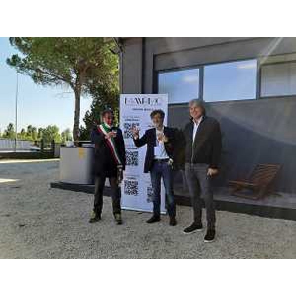 Lassessore regionale alle Attività produttive e turismo, Sergio Emidio Bini, allinaugurazione a Villotta di Chions del nuovo atelier artigianale della Maarmo - 9 ottobre 2021 - Lassessore regionale alle Attività produttive e turismo, Sergio Emidio Bini, allinaugurazione a Villotta di Chions del nuovo atelier artigianale della Maarmo - 9 ottobre 2021