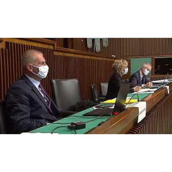 Una seduta della I Commissione consiliare con l'assessore regionale alle Finanze, Barbara Zilli - Una seduta della I Commissione consiliare con l'assessore regionale alle Finanze, Barbara Zilli