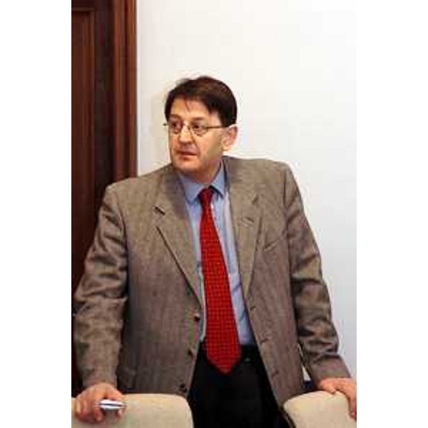 Lodovico Sonego (Assessore regionale alla pianificazione territoriale, energia, mobilità e infrastrutture di trasporto) in piedi (14/01/2005)