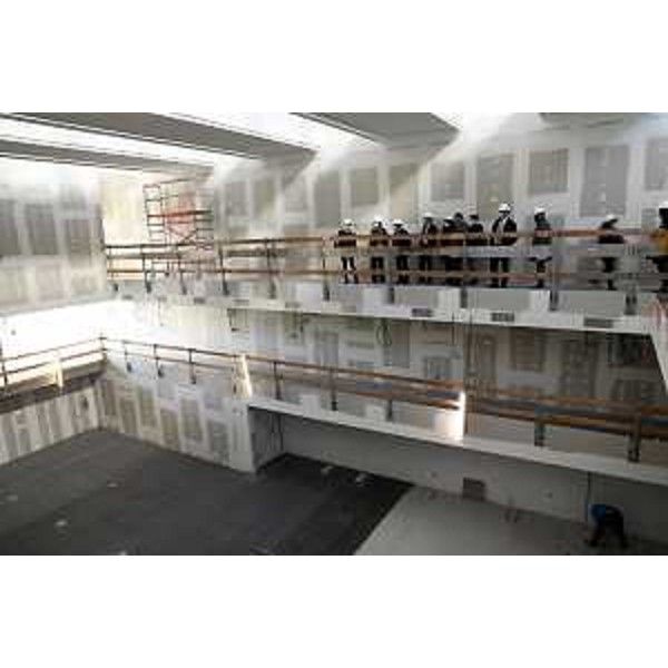 L'assessore regionale all'Università e ricerca, Alessia Rosolen, durante la visita compiuta assieme al rettore Roberto Pinton alle strutture in corso di ultimazione da parte dell'Università degli Studi di Udine. - L'assessore regionale all'Università e ricerca, Alessia Rosolen, durante la visita compiuta assieme al rettore Roberto Pinton alle strutture in corso di ultimazione da parte dell'Università degli Studi di Udine.