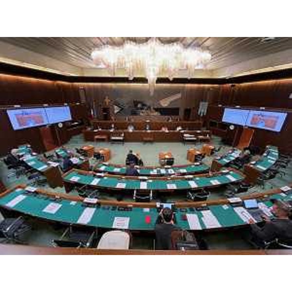 La V Commissione permanente riunita nell'aula consiliare - La V Commissione permanente riunita nell'aula consiliare