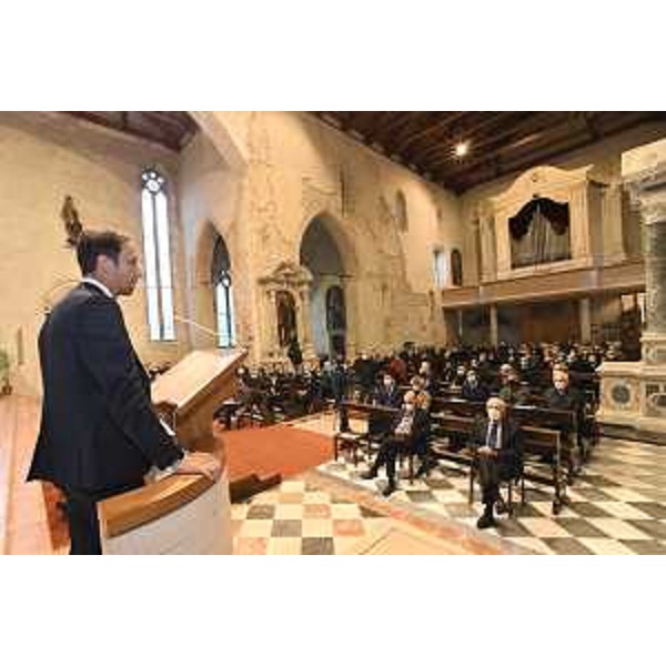 Il governatore del Friuli Venezia Giulia nel Duomo di Venzone - Il governatore del Friuli Venezia Giulia nel Duomo di Venzone