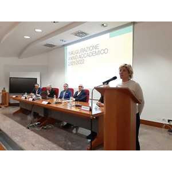 L'assessore regionale alle Finanze Barbara Zilli durante il suo intervento in occasione della cerimonia di inaugurazione dell'anno accademico - L'assessore regionale alle Finanze Barbara Zilli durante il suo intervento in occasione della cerimonia di inaugurazione dell'anno accademico