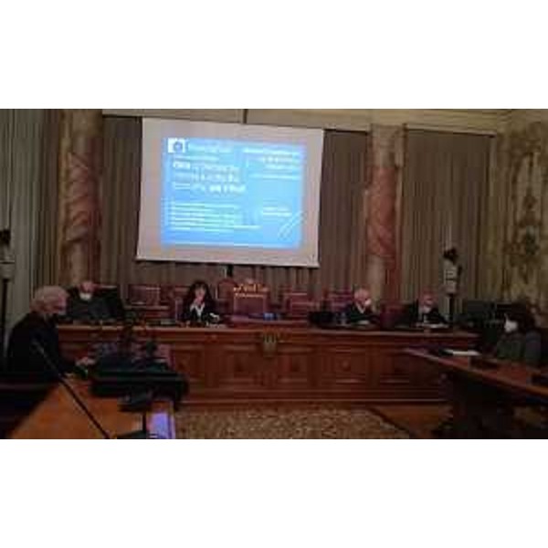 Un momento del dibattito ospitato a Palazzo Belgrado, a Udine - Un momento del dibattito ospitato a Palazzo Belgrado, a Udine