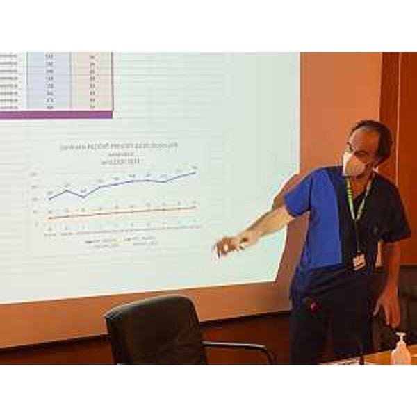 L'illustrazione dell'andamento dei dati Covid nel territorio di Asufc durante la conferenza stampa di oggi al s. Maria della Misericordia di Udine - L'illustrazione dell'andamento dei dati Covid nel territorio di Asufc durante la conferenza stampa di oggi al s. Maria della Misericordia di Udine