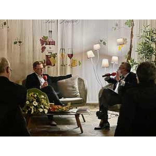 Gli assessori regionali, alle Risorse agroalimentari e forestali, Stefano Zannier, e alle Infrastrutture e territorio, Graziano Pizzimenti, alla 'Tavola rotonda organizzata a Palazzolo dello Stella, Isola Augusta, nell'ambito di COP26 Glasgow. - Gli assessori regionali, alle Risorse agroalimentari e forestali, Stefano Zannier, e alle Infrastrutture e territorio, Graziano Pizzimenti, alla 'Tavola rotonda organizzata a Palazzolo dello Stella, Isola Augusta, nell'ambito di COP26 Glasgow.