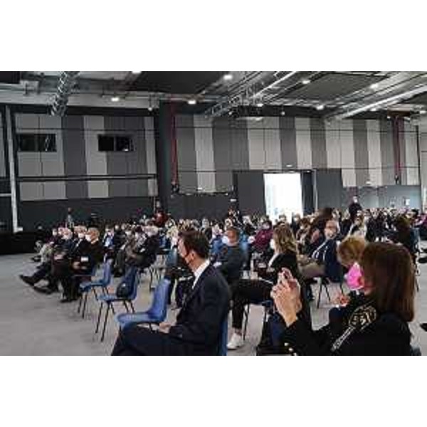 I partecipnti al ventesimo Congresso nazionale dell'Associazione Medici endocrinologi nella sala congressi del Porto Vecchio a Trieste - I partecipnti al ventesimo Congresso nazionale dell'Associazione Medici endocrinologi nella sala congressi del Porto Vecchio a Trieste