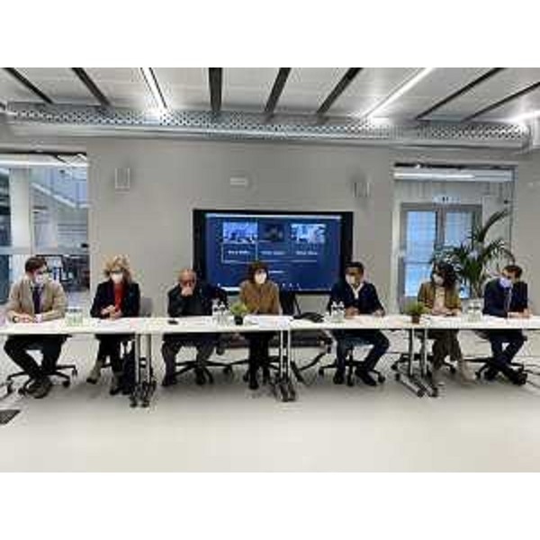 L'assessore regionale al Lavoro, Formazione, Istruzione, Ricerca, Università e Famiglia Alessia Rosolen durante la presentazione del progetto Futurelab, svoltasi all'interno del centro di formazione esperienziale Lef di San Vito al Tagliamento, alla quale hanno partecipato anche il presidente di Confindustria Alto Adriatico, Michelangelo Agrusti e il direttore dell'Ufficio scolastico regionale Daniele Beltrame. - L'assessore regionale al Lavoro, Formazione, Istruzione, Ricerca, Università e Famiglia Alessia Rosolen durante la presentazione del progetto Futurelab, svoltasi all'interno del centro di formazione esperienziale Lef di San Vito al Tagliamento, alla quale hanno partecipato anche il presidente di Confindustria Alto Adriatico, Michelangelo Agrusti e il direttore dell'Ufficio scolastico regionale Daniele Beltrame.