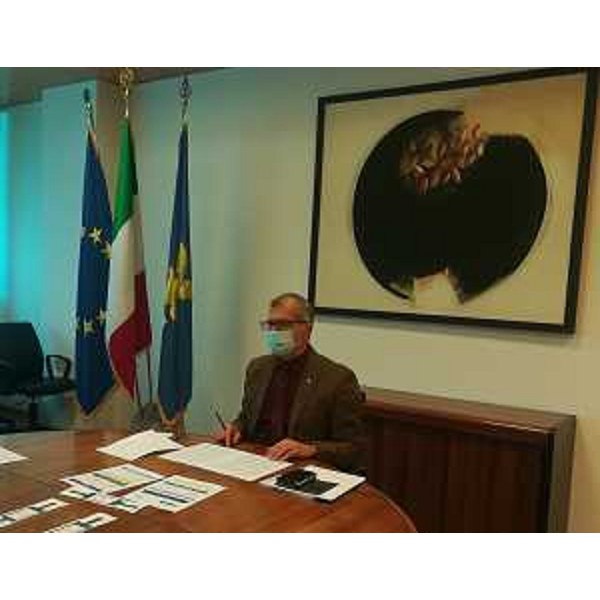 Piero Mauro Zanin in collegamento da Udine durante l'incontro in videoconferenza del gruppo di lavoro Calre - Piero Mauro Zanin in collegamento da Udine durante l'incontro in videoconferenza del gruppo di lavoro Calre