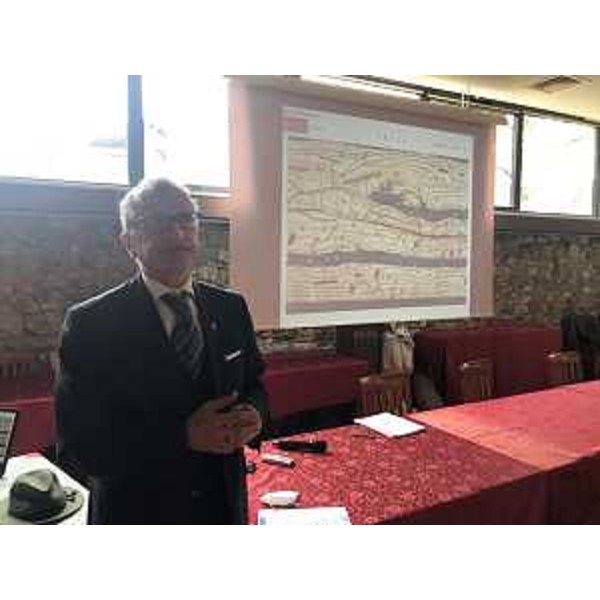 Il presidente del Consiglio regionale, Piero Mauro Zanin, durante il suo intervento ad Aquileia - Il presidente del Consiglio regionale, Piero Mauro Zanin, durante il suo intervento ad Aquileia