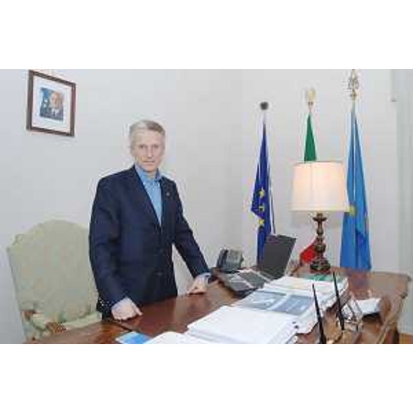 Riccardo Illy (Presidente Friuli Venezia Giulia) nei nuovi uffici della Presidenza in piazza Unità d'Italia a Trieste. (Trieste 29/01/08)