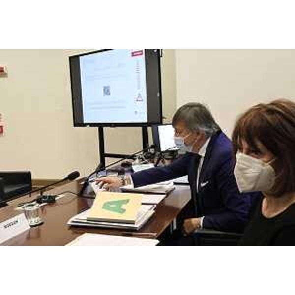 Lassessore regionale al Lavoro Alessia Rosolen durante la presentazione del Recruiting Day dellazienda Idealservice di Pasian di Prato - Lassessore regionale al Lavoro Alessia Rosolen durante la presentazione del Recruiting Day dellazienda Idealservice di Pasian di Prato