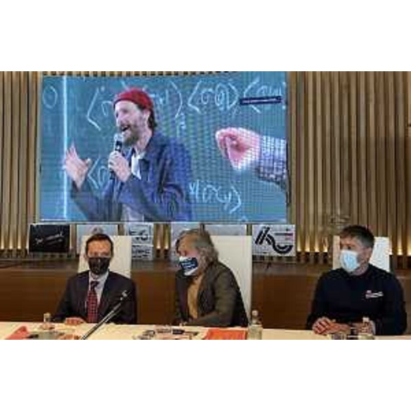 Una fase della conferenza stampa a Lignano per la presentazione del Jova beach party '22, alla quale ha partecipato l'assessore regionale alle Attività produttive Sergio Emidio Bini - Una fase della conferenza stampa a Lignano per la presentazione del Jova beach party '22, alla quale ha partecipato l'assessore regionale alle Attività produttive Sergio Emidio Bini