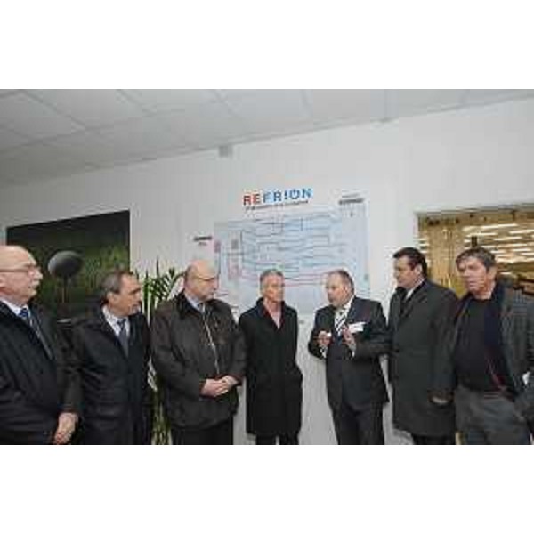Enrico Bertossi (Assessore regionale Attività produttive), Riccardo Illy (Presidente Friuli Venezia Giulia), Daniele Stolfo (Amministratore unico Refrion) e Enzo Marsilio (Assessore regionale Montagna) all'inaugurazione del nuovo stabilimento della Refrion a Villa Santina. (Villa Santina 02/02/08)